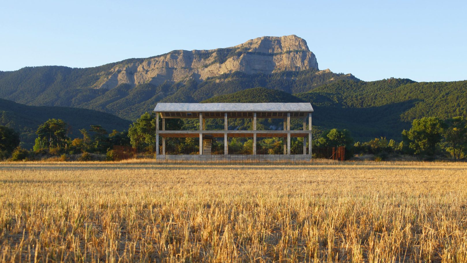 Structure in Jaca